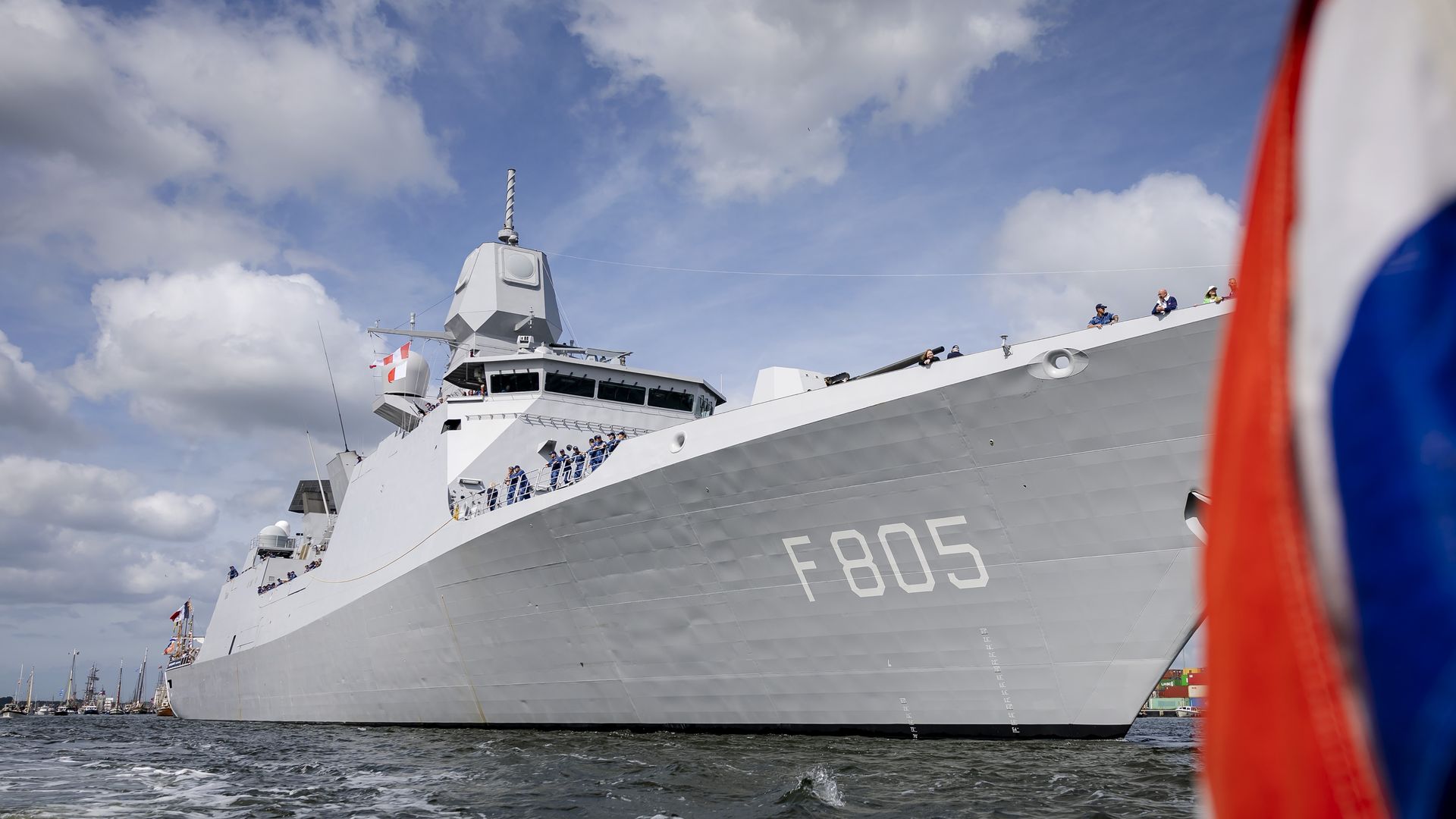 Marineschip Evertsen gaat bondgenoten beschermen tegen Iraanse aanvallen