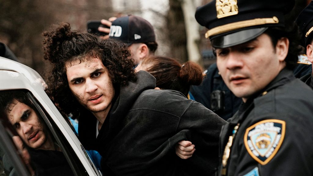 Foto: Mannen met explosieven in New York 'geïnspireerd door terreurgroep IS'