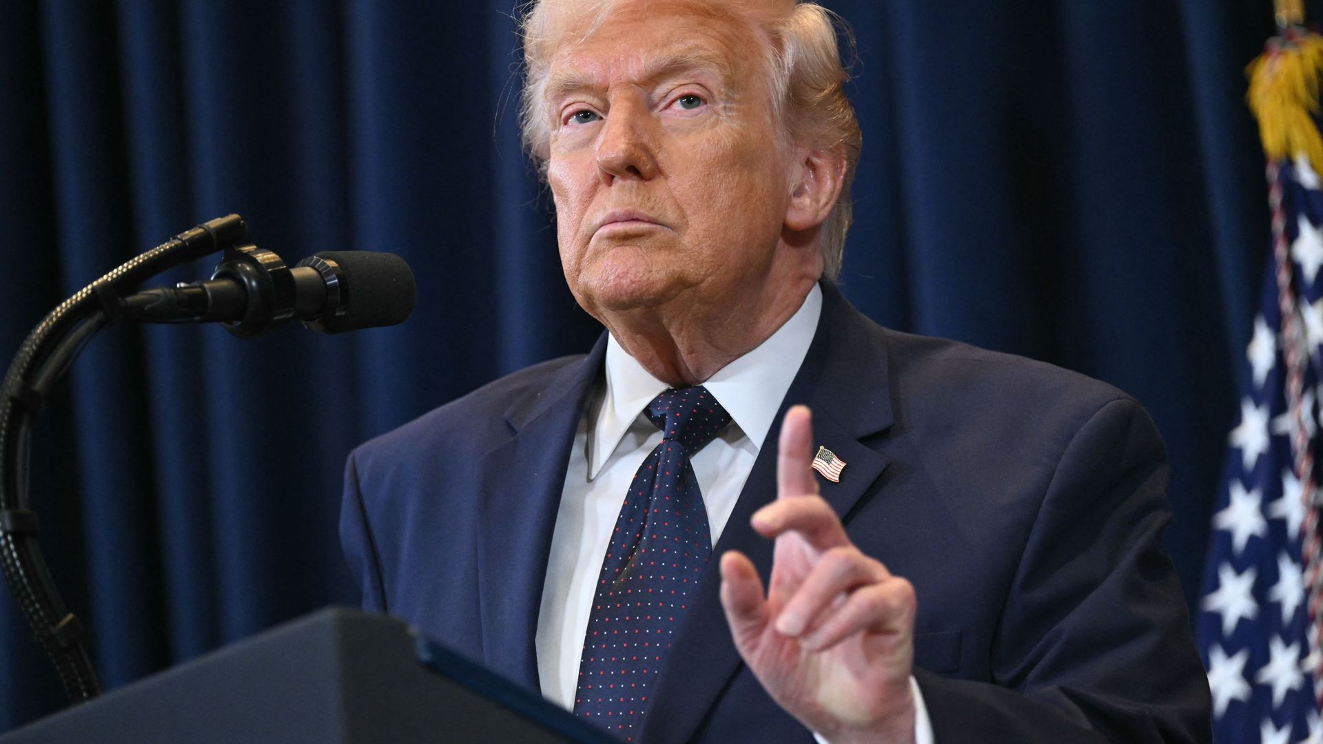 Trump zegt dat oorlog ‘vrij snel’ voorbij kan zijn, Iran is het daar niet mee eens