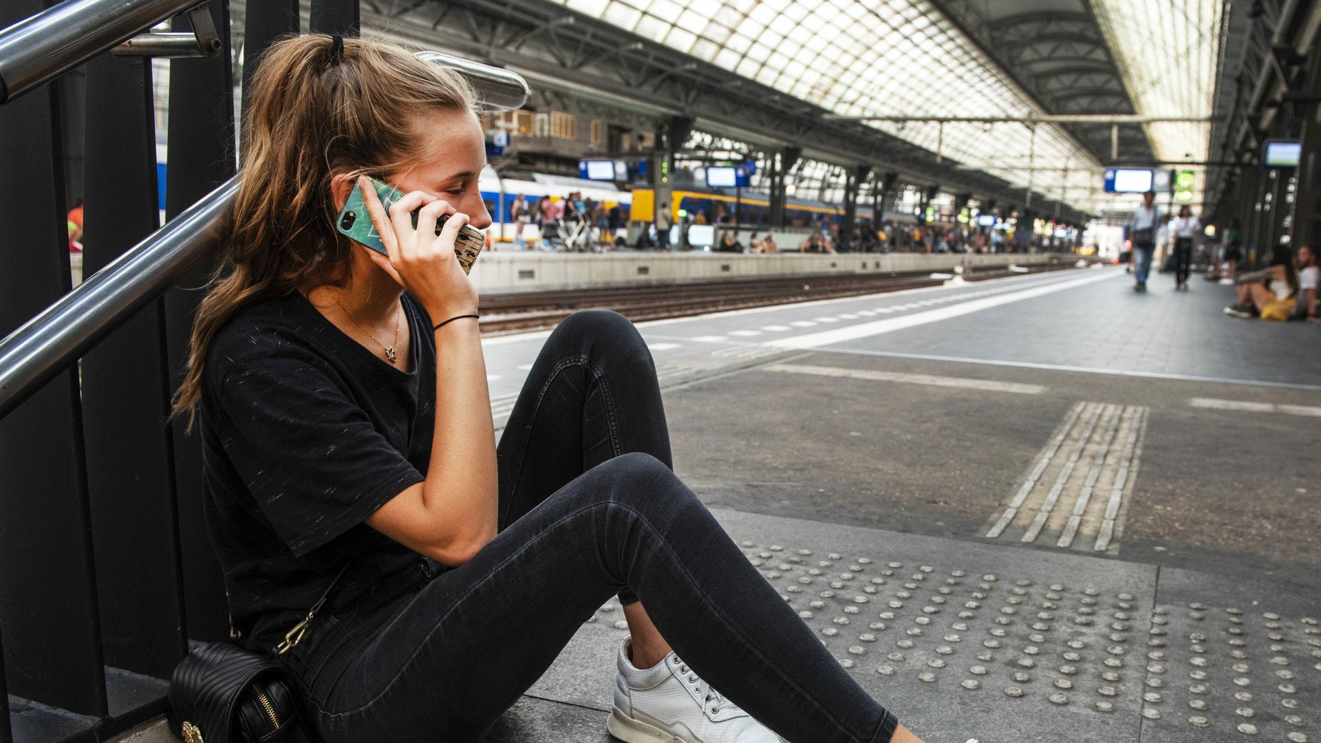 We telefoneerden wat af in 150 jaar, maar jongeren appen liever