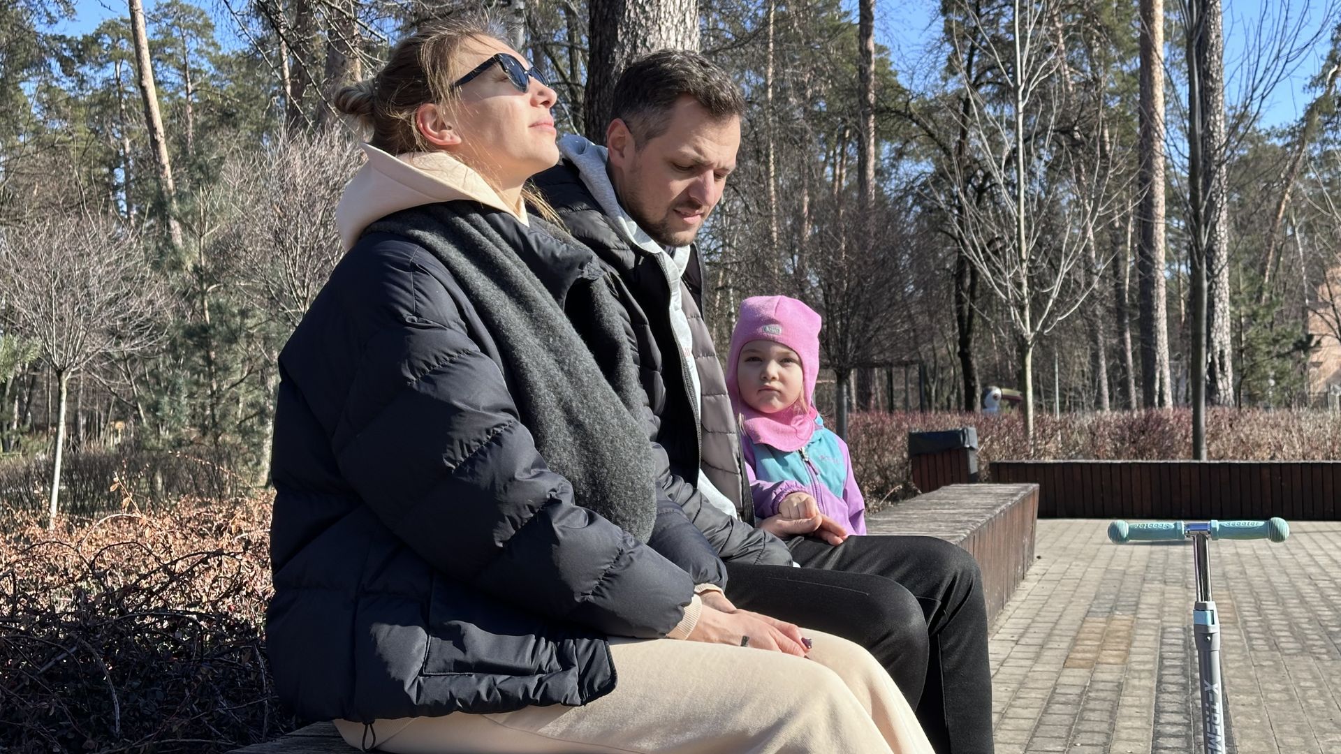 Na loodzware winter genieten Oekraïners van de eerste lentedagen