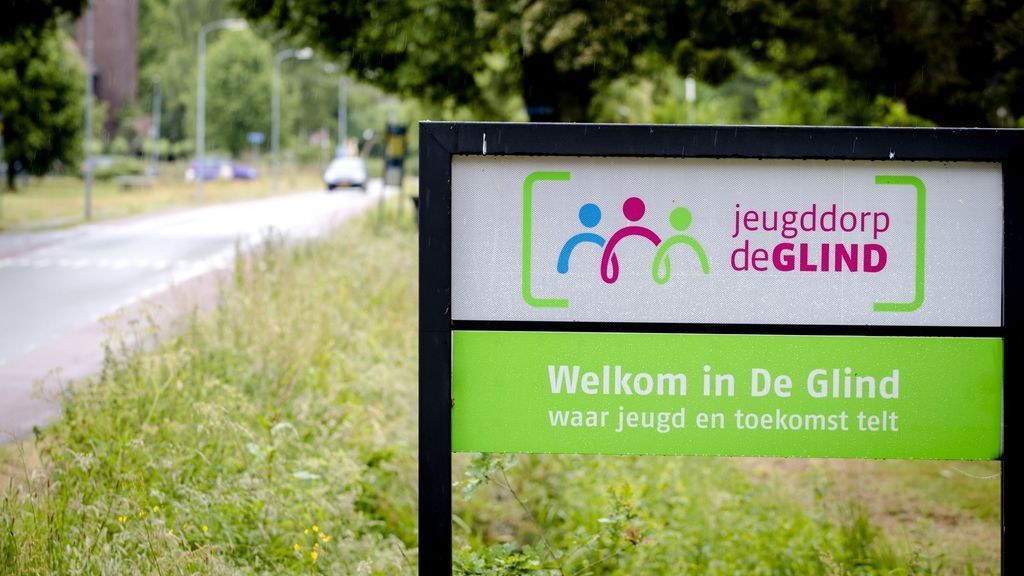 Foto: OM vervolgt pleegvader alsnog voor misbruik in 1992 in De Glind