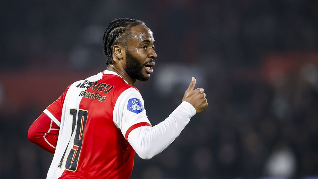Feyenoord verliest oefenwedstrijd van FC Twente, Sterling maakt eerste doelpunt