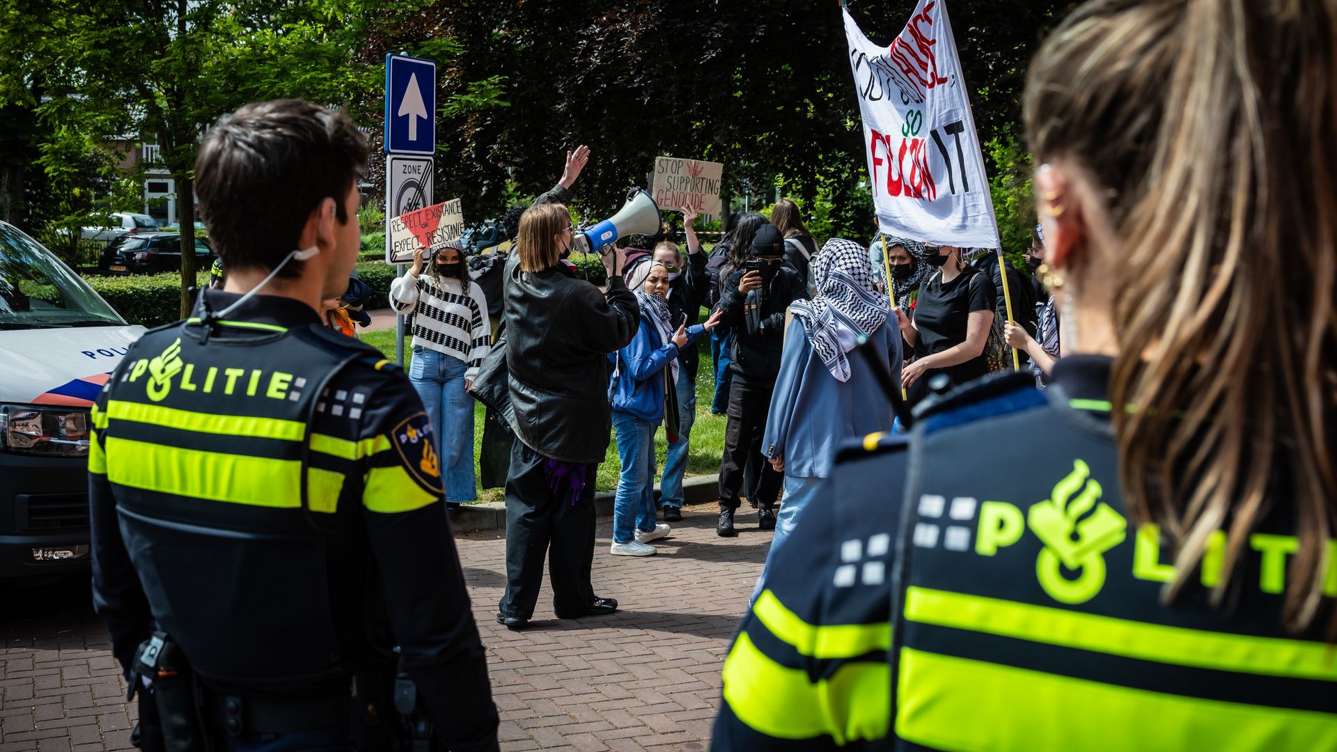 Agent vervolgd die hond inzette tegen pro-Palestijnse betoger in Nijmegen