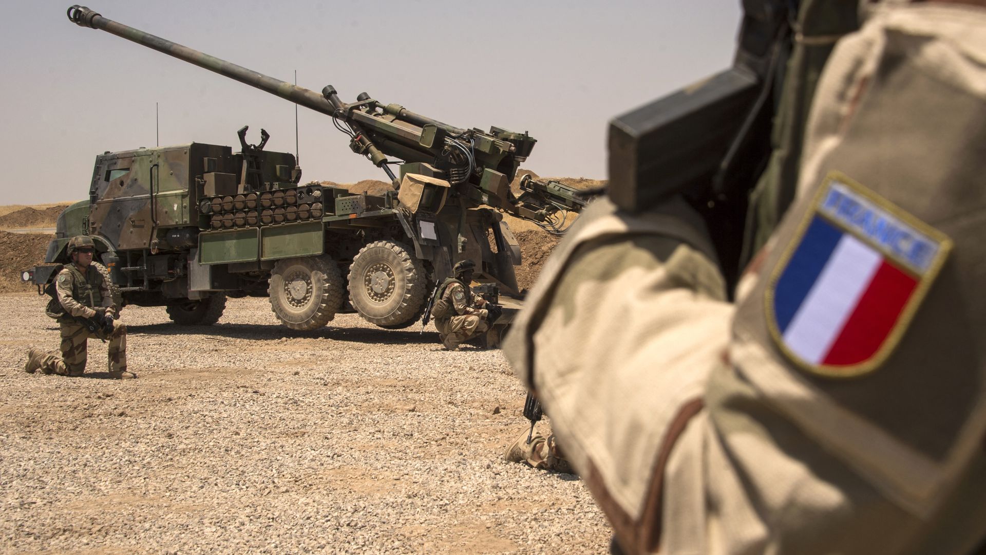 Zeker zes Franse militairen gewond bij droneaanval • Amerikaans tanktoestel neergestort in Irak