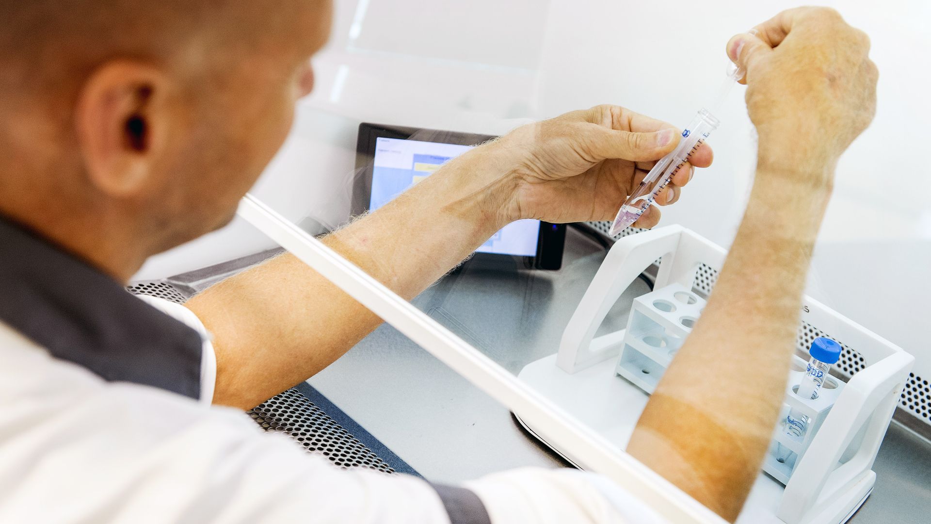 Oud-gynaecoloog Rijnstate bereid om kinderen te zien die hij zelf verwekte