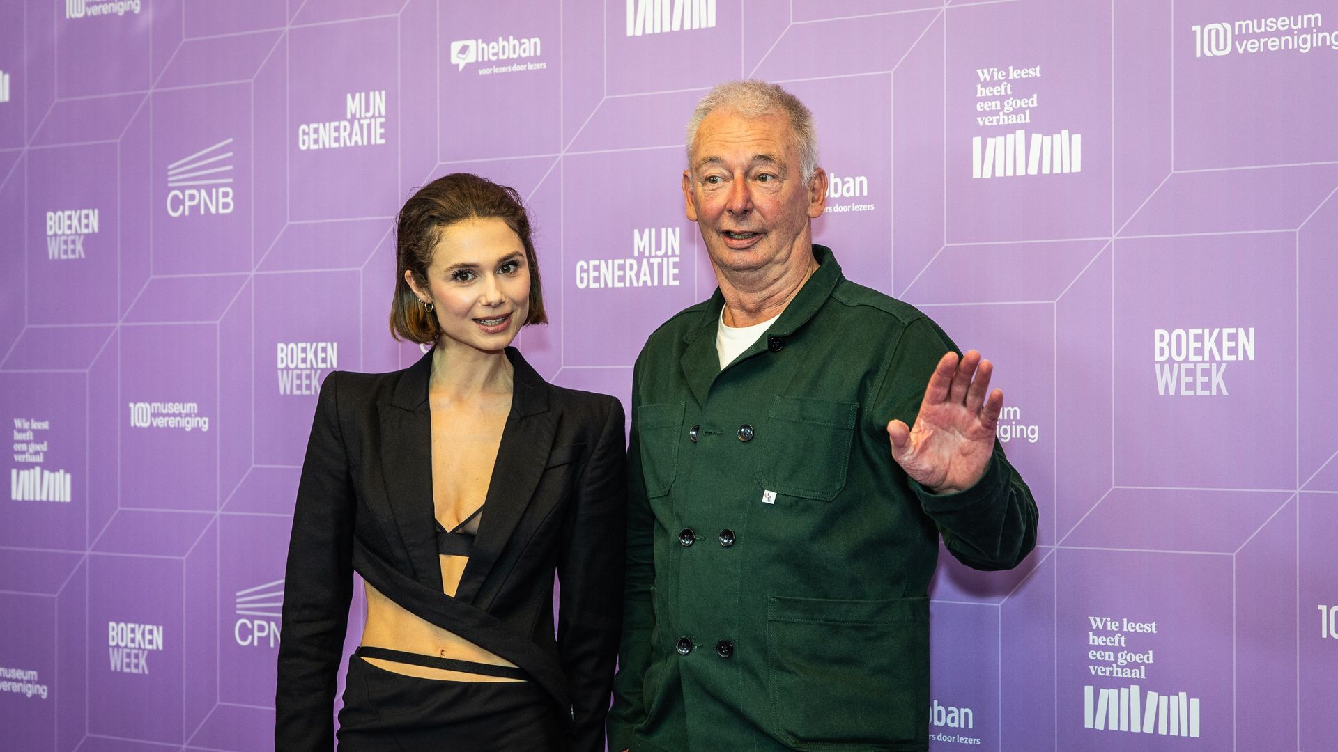 Boekenweek feestelijk begonnen: 'Wie niet leest, saboteert zichzelf'