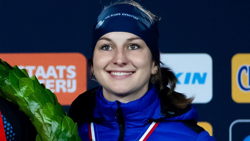 Schaatsster Wijfje zet 'met tranen in haar ogen' punt achter loopbaan