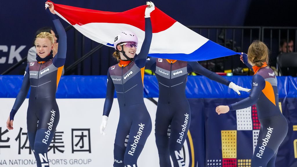 WK-zilver Velzeboer en Van 't Wout, aflossingsvrouwen pakken wel goud