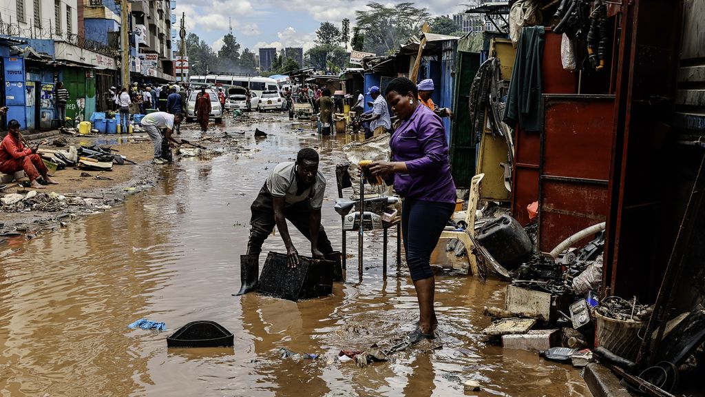 Reddingsacties na nieuwe overstromingen in Kenia Reddingsacties na nieuwe overstromingen in Kenia