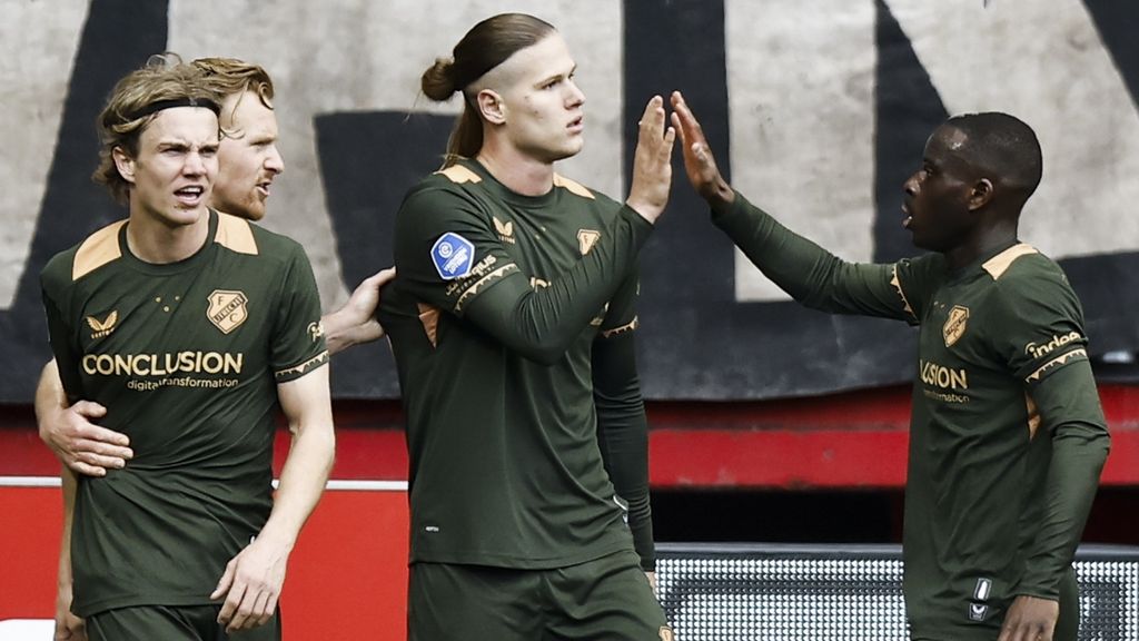FC Utrecht op voorsprong in Enschede • Straks Feyenoord-Excelsior