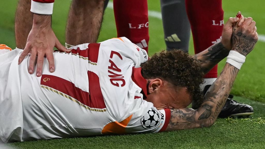 Lang loopt twee dagen voor bekendmaking Oranje-selectie opmerkelijke handblessure op