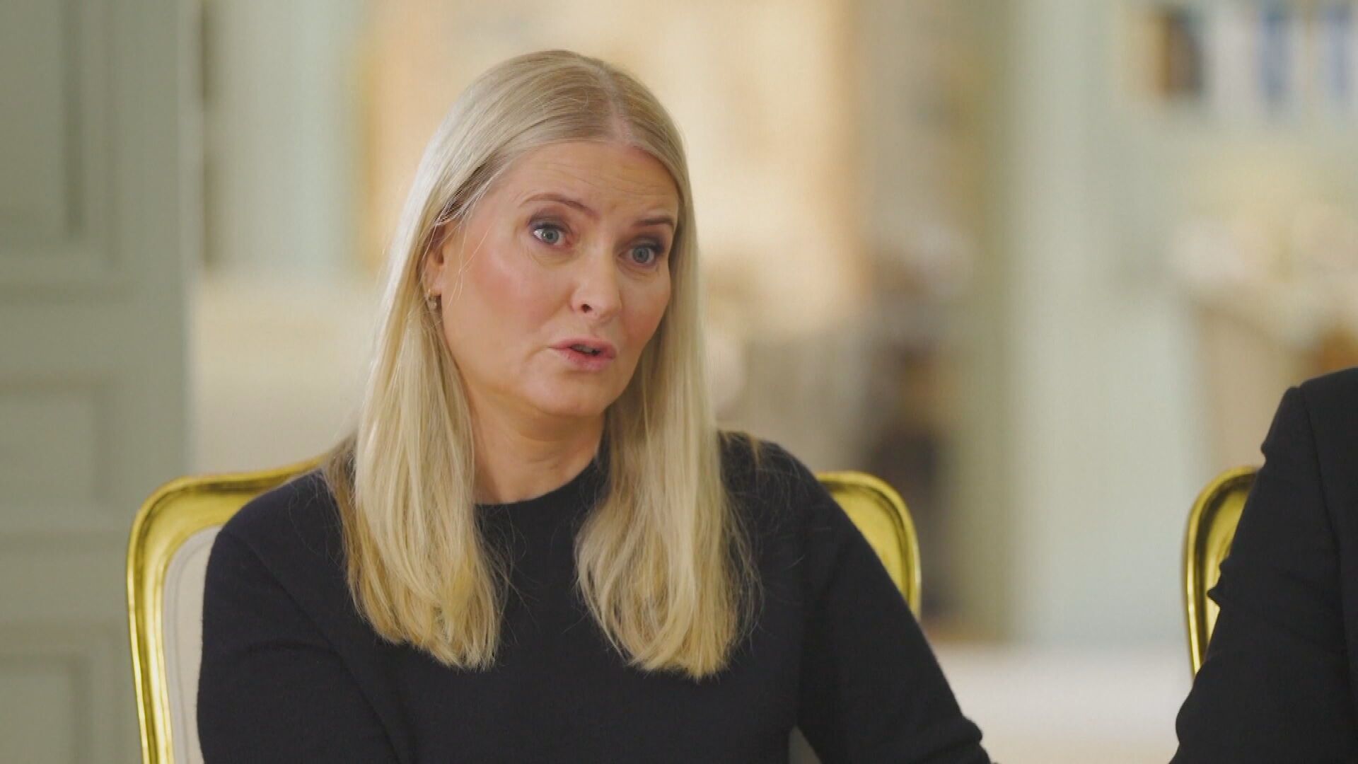 Noorse prinses Mette-Marit in interview: 'Had mensen moeten waarschuwen voor Epstein'