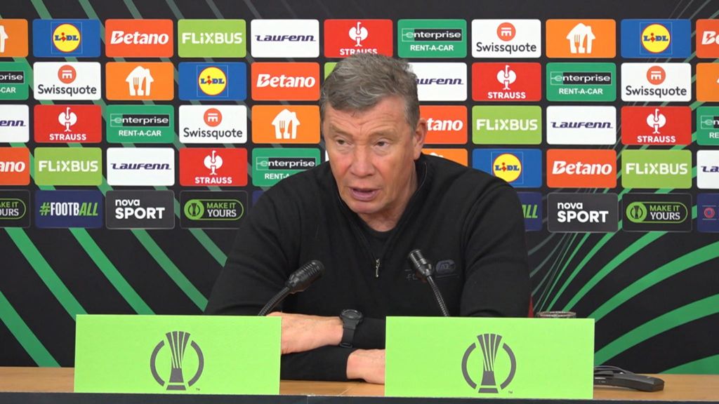 Echteld niet blij met showvoetbal AZ'ers: 'Werd iets te frivool'