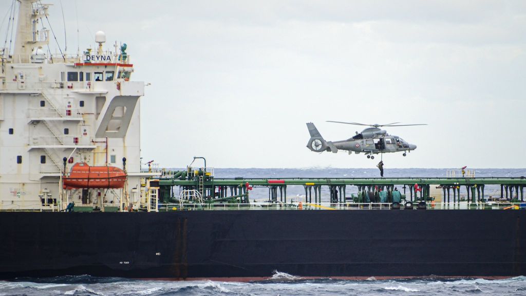 Frankrijk onderschept olietanker Russische schaduwvloot Frankrijk onderschept olietanker Russische schaduwvloot