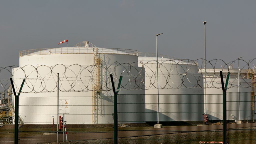 Foto: VS staat verkoop Iraanse olie toe vanwege gestegen olieprijs