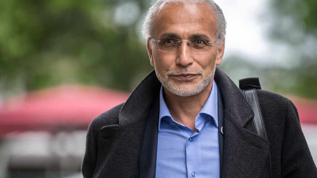 Foto: Islamoloog Tariq Ramadan in Parijs veroordeeld tot 18 jaar cel voor drie verkrachtingen