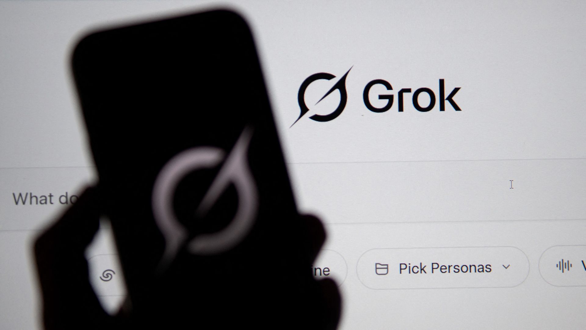 Rechtbank Amsterdam verbiedt uitkleedfunctie chatbot Grok in Nederland