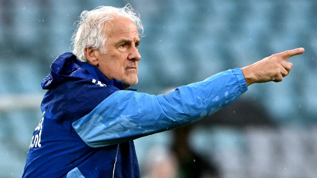 Curaçao begint WK-voorbereiding onder nieuwe bondscoach Rutten met nederlaag tegen China