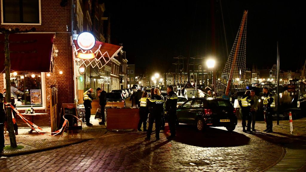 Man doodgestoken bij massale vechtpartij in uitgaangebied Hoorn