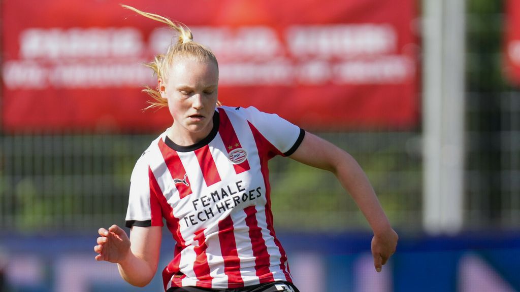 PSV werkt aan doelsaldo tegen NAC, Feyenoord verliest in extremis van Heerenveen