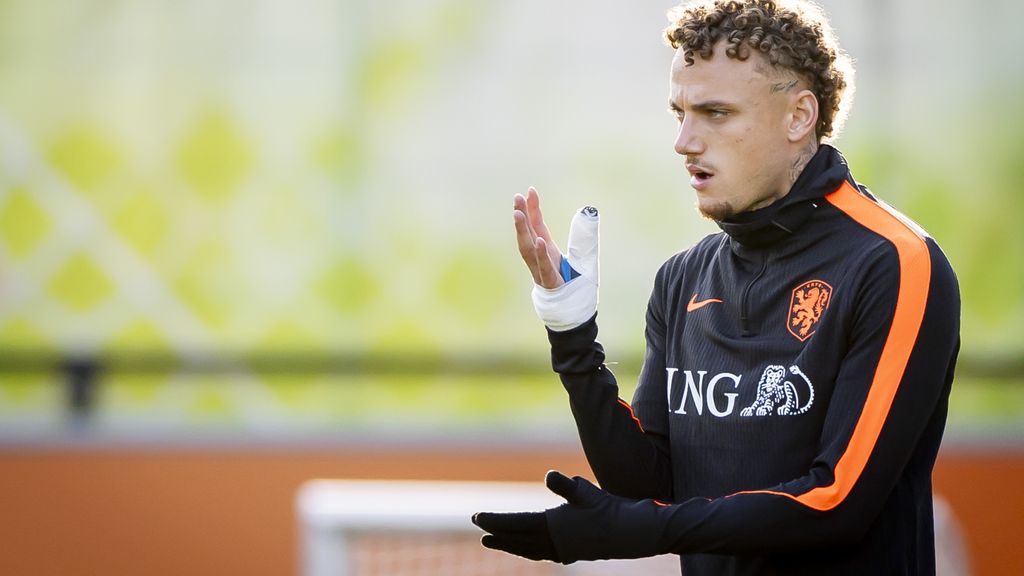 Koeman: 'Lang heeft volledig meegetraind, hij is beschikbaar tegen Ecuador'