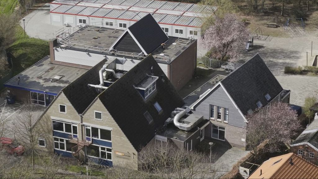 Foto: Nieuw dak voor beschermde vleermuizen moet nieuwbouw Drentse school mogelijk maken