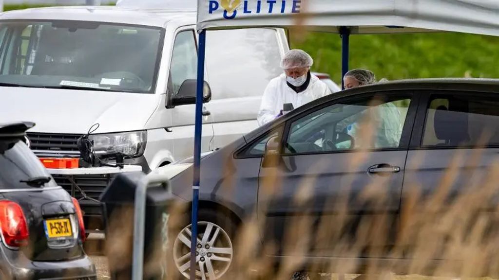 Foto: Overleden vrouw bij station Nieuw-Vennep slachtoffer van misdrijf