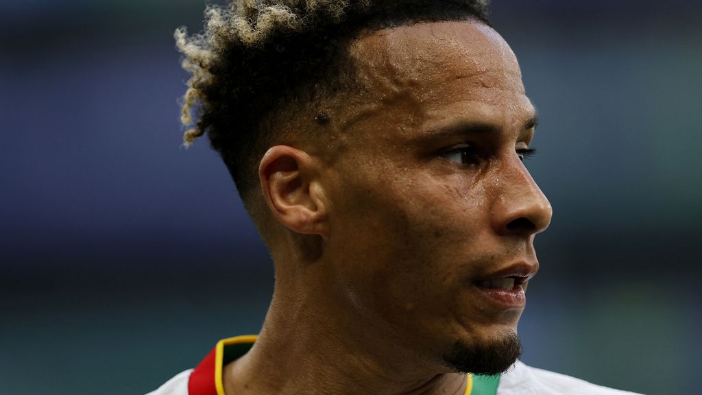 Ook NEC'ers Chery en Misidjan op non-actief vanwege paspoortkwestie, IND gaat helpen