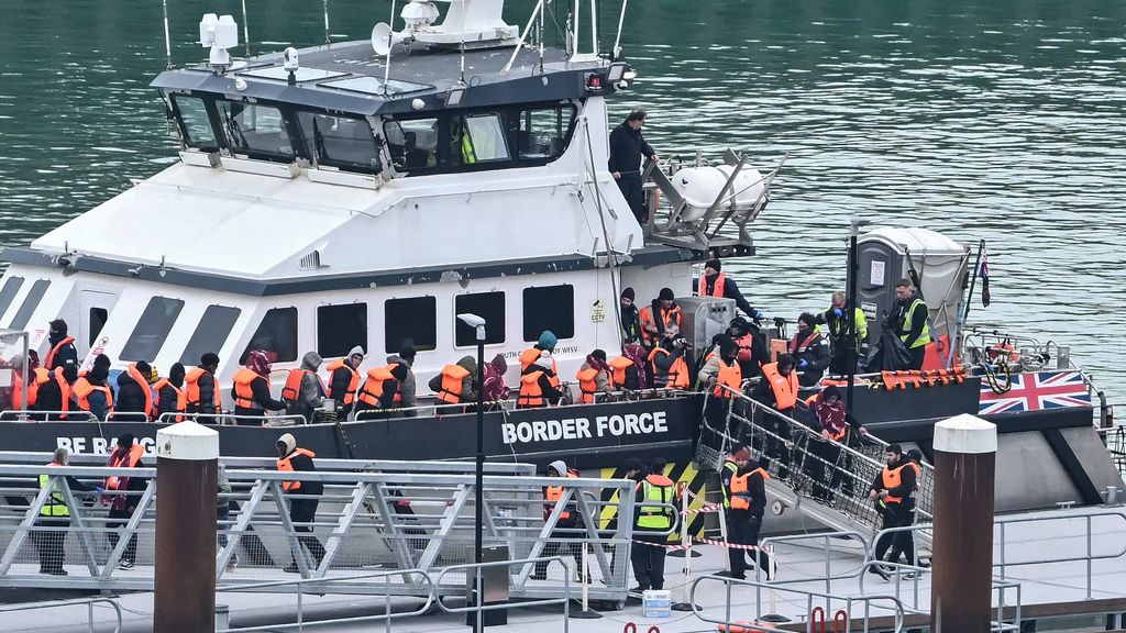 Tientallen migranten overleden bij overtochten op zee in Europa