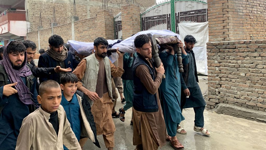 Foto: Tientallen doden in Afghanistan door overstromingen en aardverschuivingen