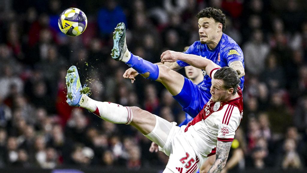 Champions League ver weg voor Ajax na thuisnederlaag tegen Twente