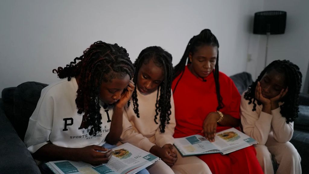 ‘Samenleesbijbel’ helpt bij bespreken moeilijke onderwerpen, ook tijdens Pasen ‘Samenleesbijbel’ helpt bij bespreken moeilijke onderwerpen, ook tijdens Pasen