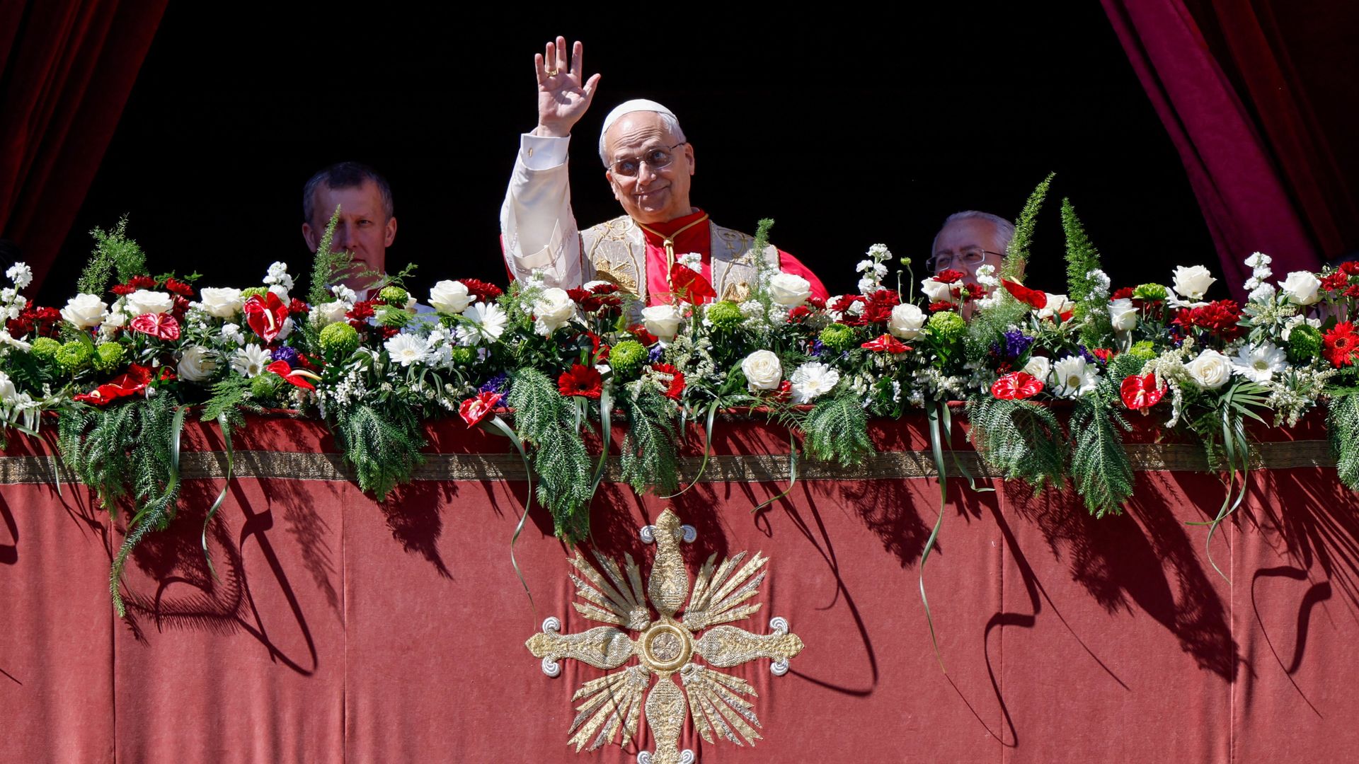Paus roept in paasboodschap op tot vrede en waarschuwt voor onverschilligheid