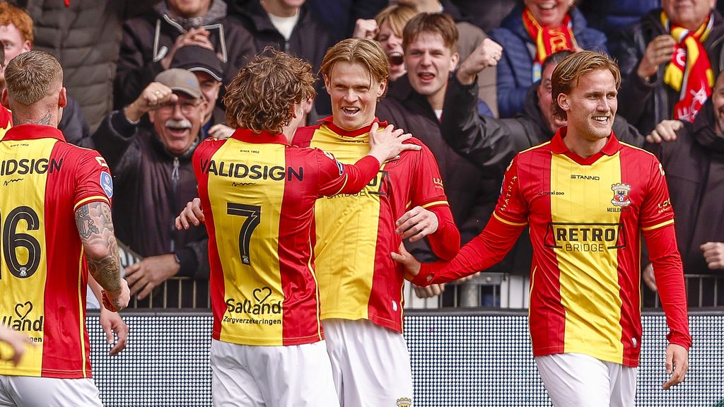Go Ahead Eagles al op 3-0 tegen PEC • Feyenoord begonnen tegen Volendam
