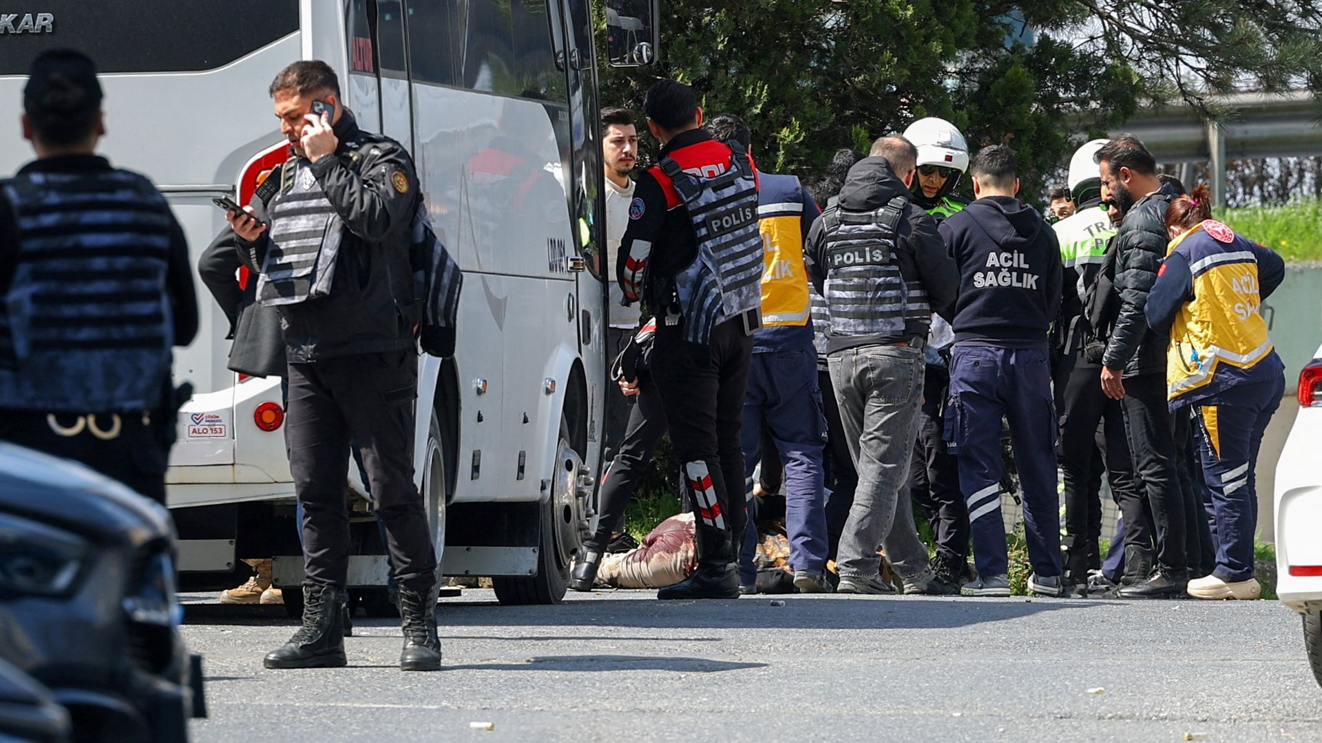 Schoten bij Israëlische consulaat in Istanbul, één aanvaller gedood