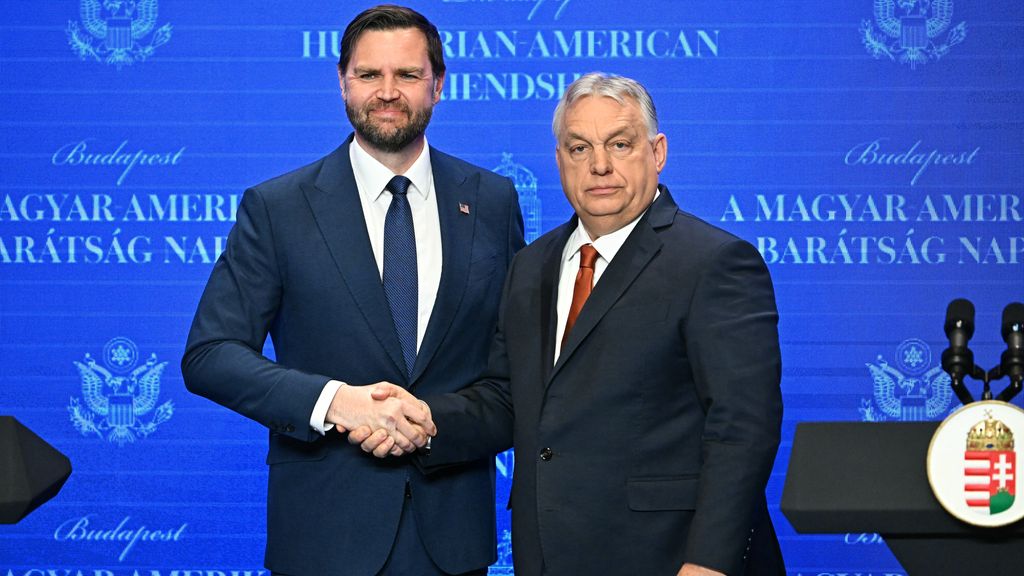 Foto: Hoog Amerikaans bezoek aan Orbán, vijf dagen voor verkiezingen