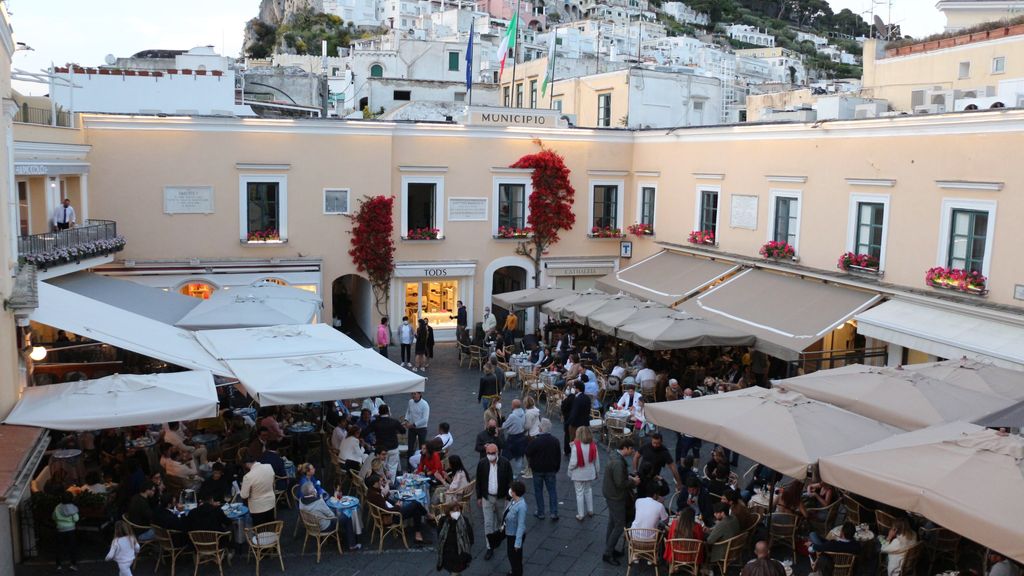 'Basta' met aansmeren van boottours of restaurants op Capri: boetes tot 500 euro