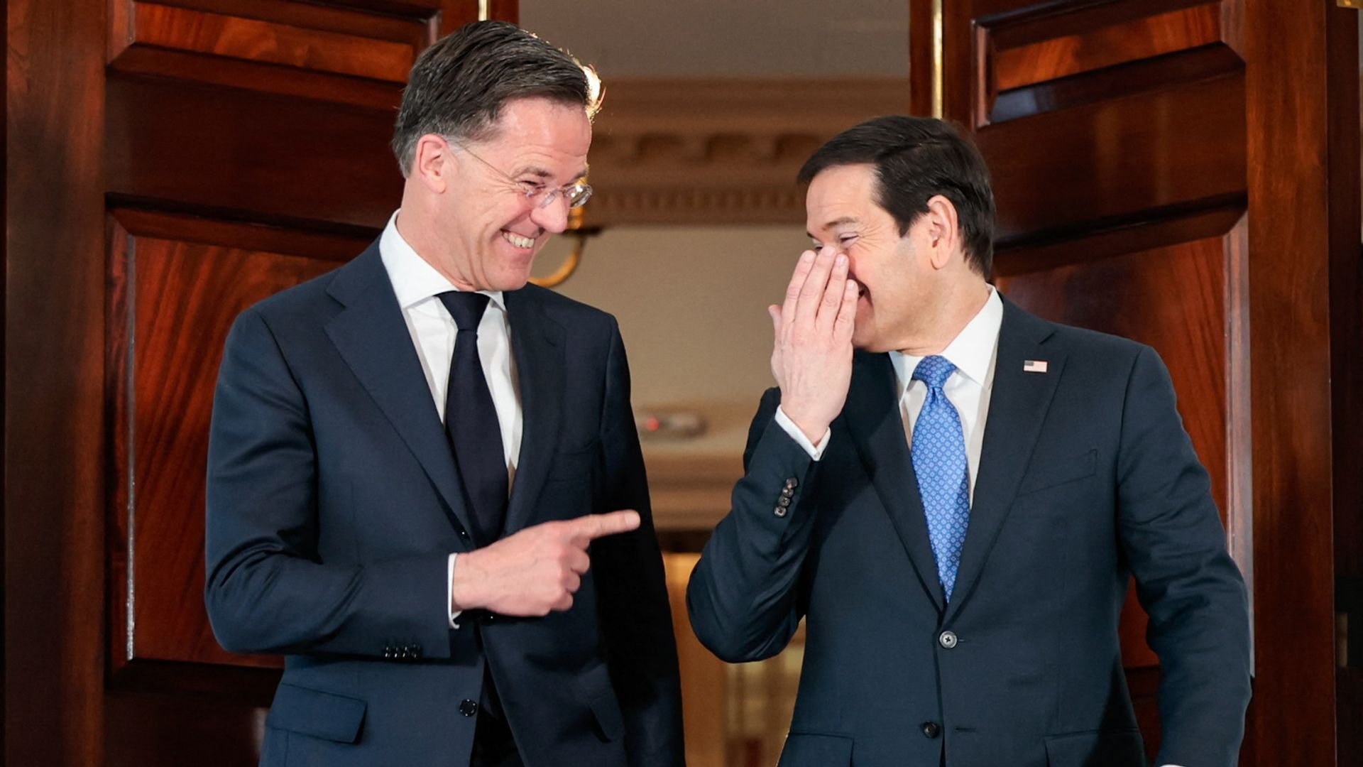 Rutte in Witte Huis, 'onder meer om te praten over terugtrekking uit NAVO'