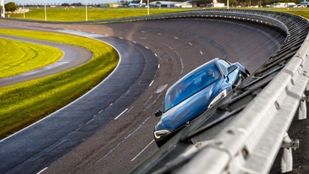 Zelfrijdende Tesla’s mogen de weg op in Nederland, eerste land in Europa Zelfrijdende Tesla’s mogen de weg op in Nederland, eerste land in Europa