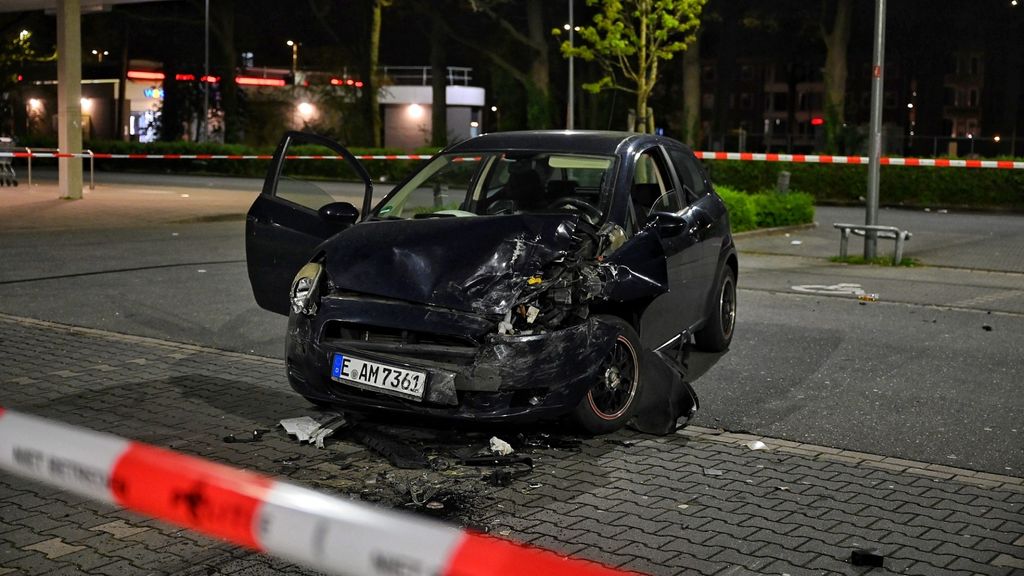 Auto's zwaarbeschadigd teruggevonden in Tilburg, bestuurders spoorloos