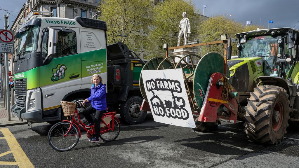 Foto: Politie Ierland maakt einde aan blokkades bij brandstofprotesten