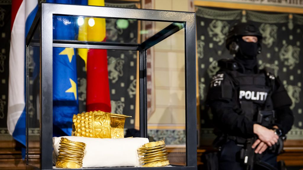 Verdachten van kunstroof iconische gouden helm voor de rechter