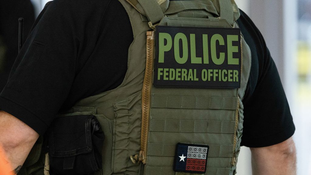 Foto: Frankrijk vraagt VS om vrijlating 86-jarige Française uit ICE-detentiecentrum