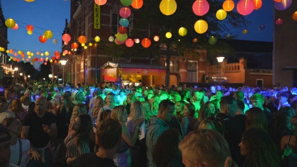 Man (23) deed zich voor als agent en ambulanceverpleegkundige en moet de cel in