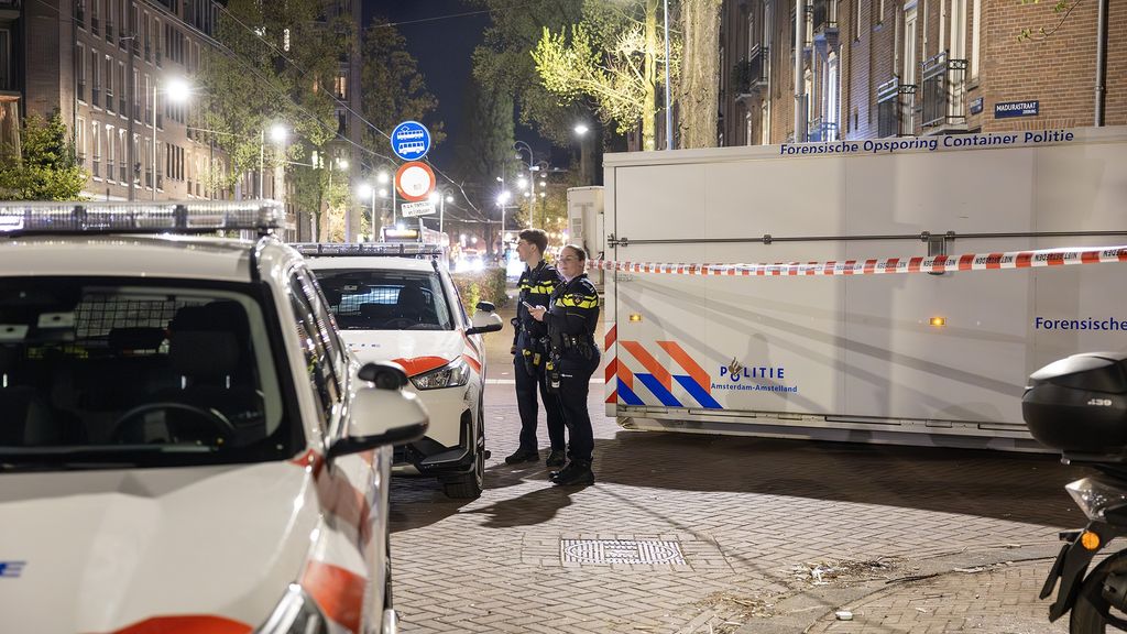 Foto: Vrouw dood gevonden in Amsterdam, partner opgepakt