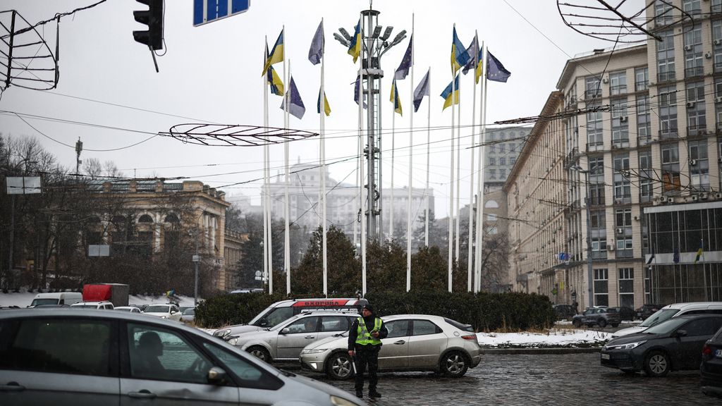 Man schiet zeker 5 mensen op straat dood in Kyiv, motief onbekend