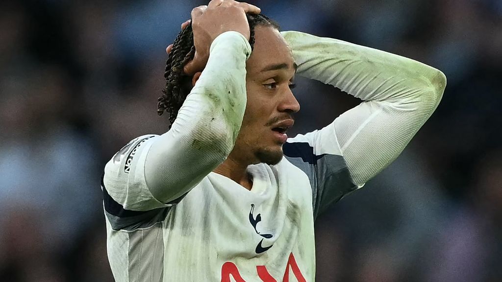 Ondanks prachtgoal Simons weer geen zege voor Spurs na late gelijkmaker Brighton