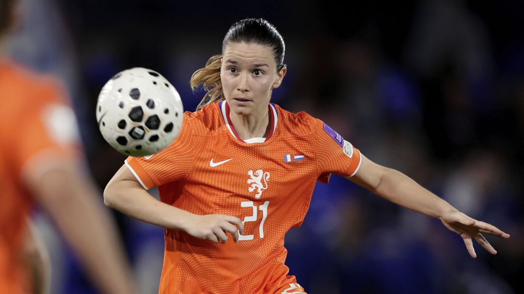 Veurink doet wat Jonker niet lukte: een topland verslaan met een andere speelstijl