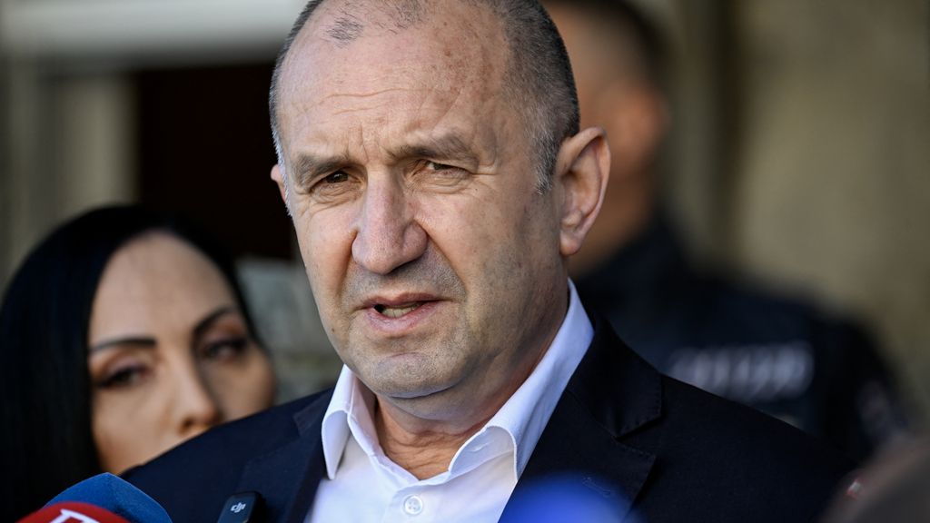 Foto: Pro-Russische oud-president Radev stevent af op verkiezingszege Bulgarije